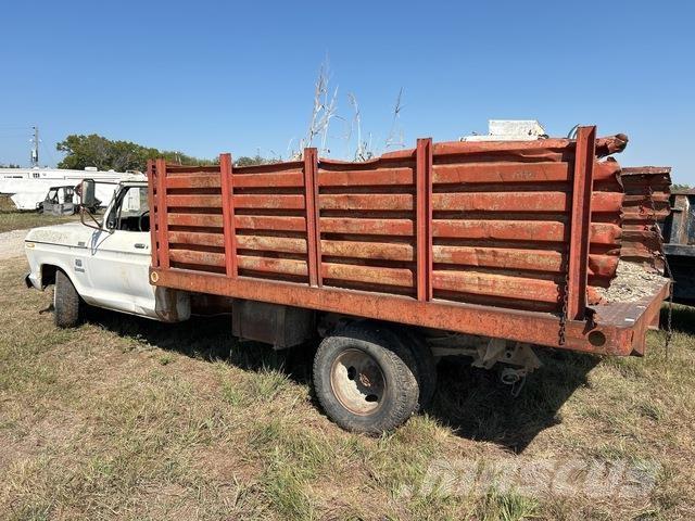 Ford F-350 Sklápěče