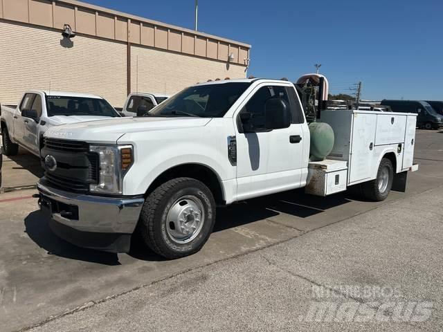 Ford F-350 Pick up/Valník