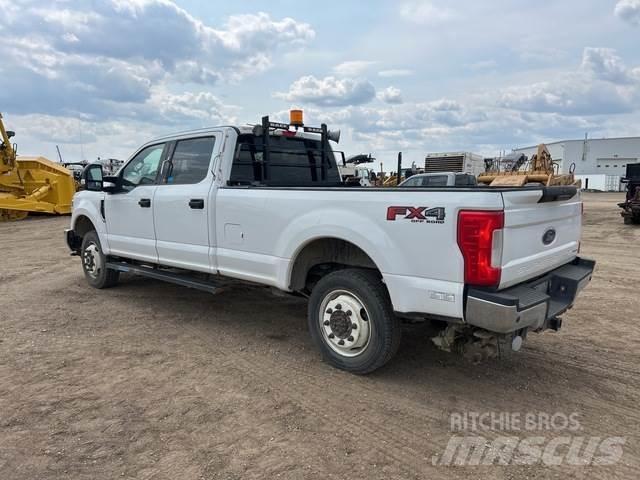Ford F-350 Další