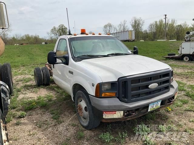 Ford F-350 Kabiny a interiér