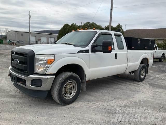 Ford F-350 Další