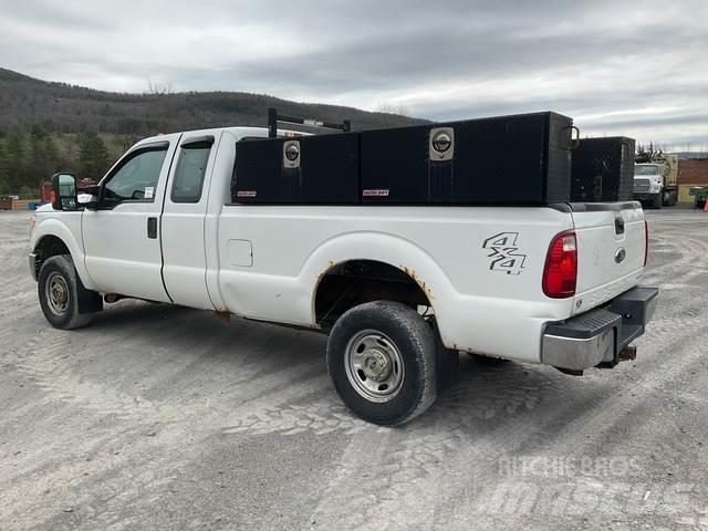 Ford F-350 Další