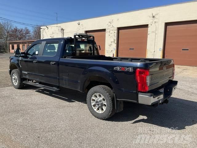 Ford F-350 Další