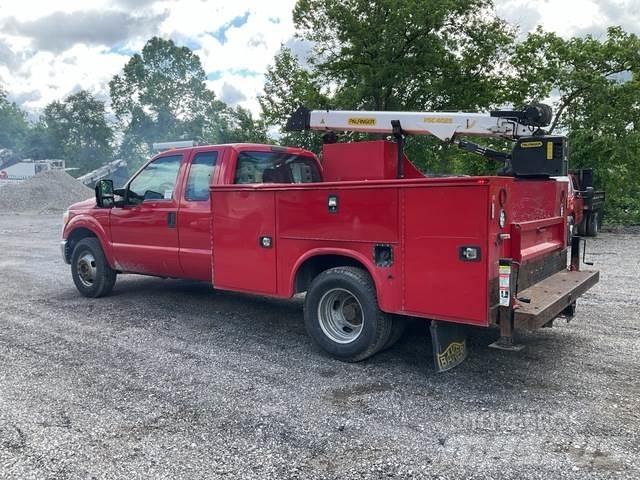 Ford F-350 Komunální / Multi-užitková vozidla