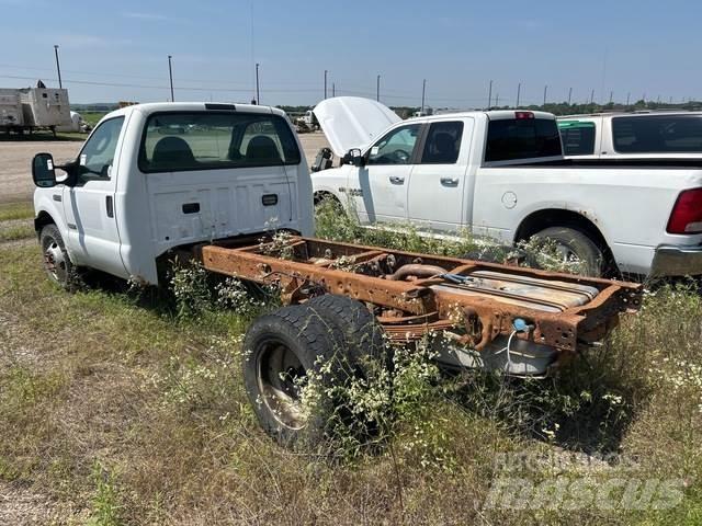 Ford F-350 Kabiny a interiér