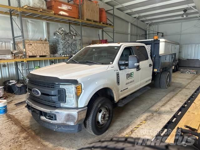 Ford F-350 Valníky/Sklápěcí bočnice
