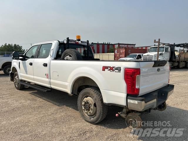 Ford F-350 Další