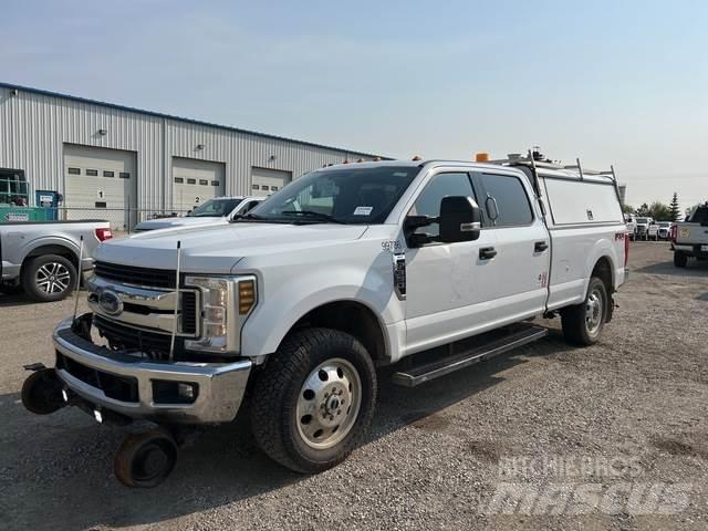 Ford F-350 Další