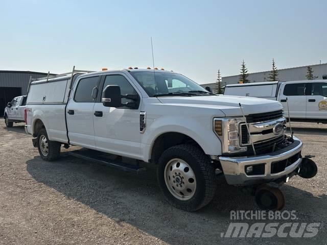 Ford F-350 Další