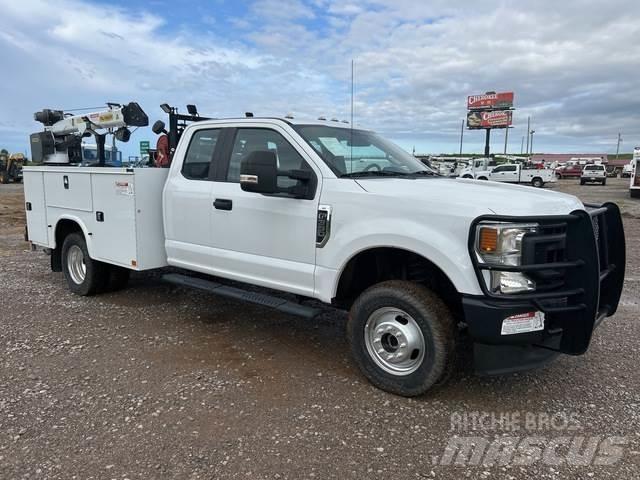 Ford F-350 Komunální / Multi-užitková vozidla
