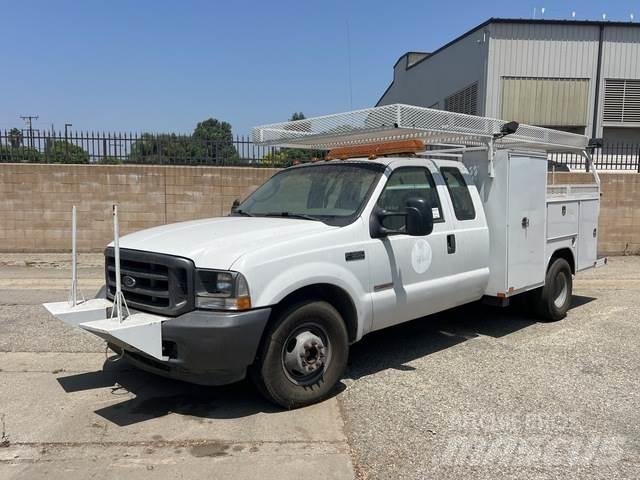 Ford F-350 Komunální / Multi-užitková vozidla