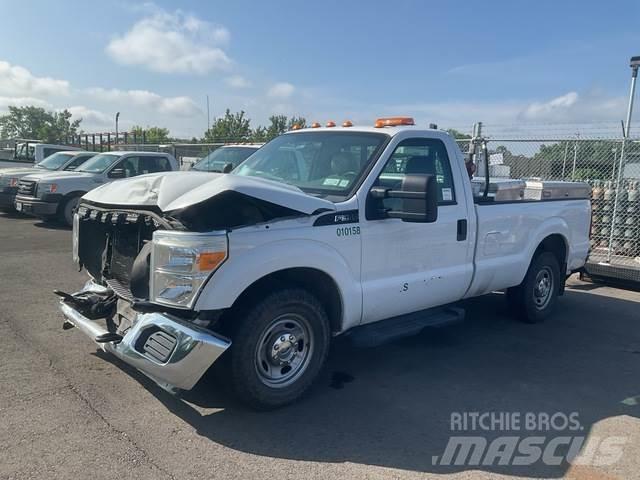 Ford F-350 Další