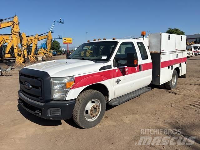 Ford F-350 Komunální / Multi-užitková vozidla