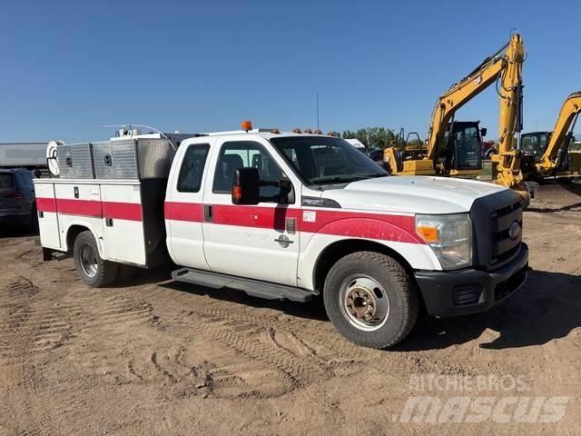 Ford F-350 Komunální / Multi-užitková vozidla