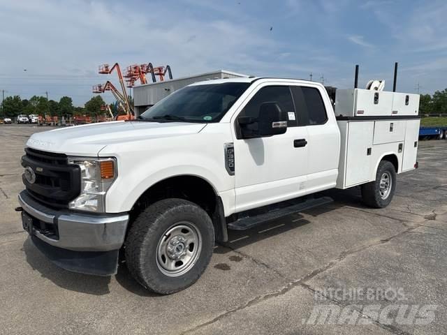 Ford F-350 Komunální / Multi-užitková vozidla