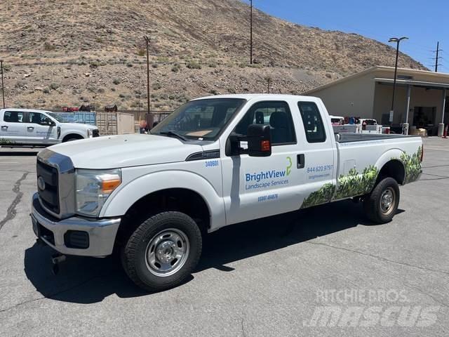 Ford F-350 Další