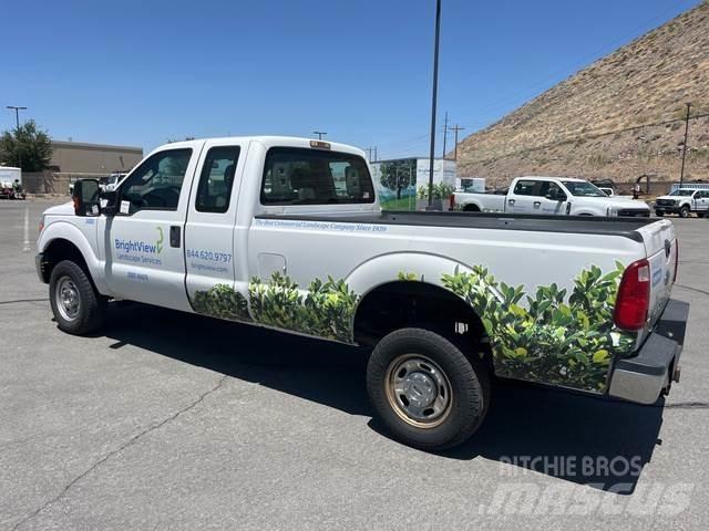 Ford F-350 Další