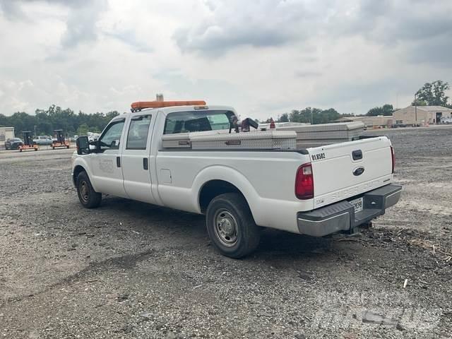 Ford F-350 Další
