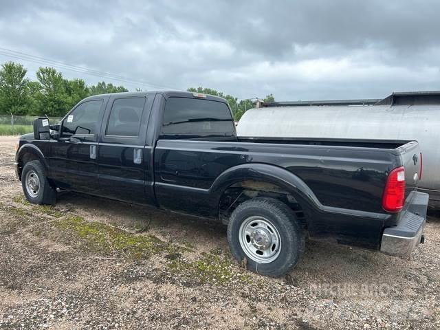 Ford F-350 Další