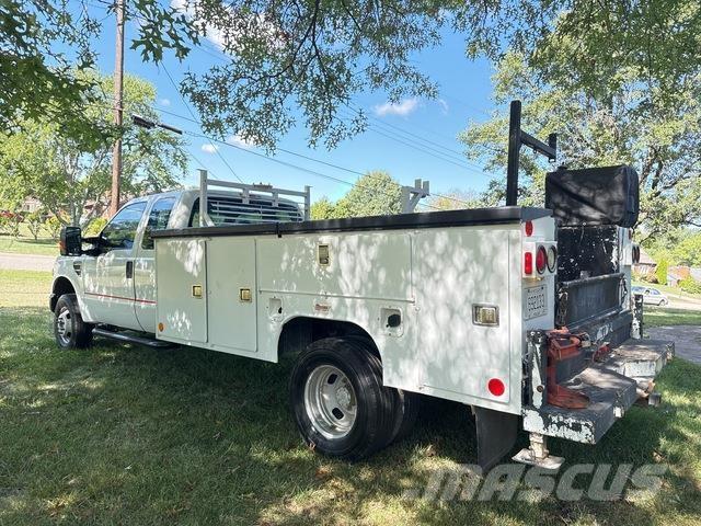 Ford F-350 Komunální / Multi-užitková vozidla