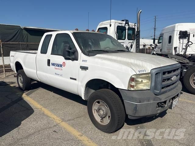 Ford F-350 Další