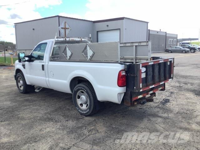 Ford F-350 Pick up/Valník