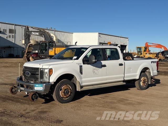 Ford F-350 Pick up/Valník