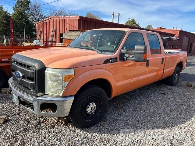 Ford F-350 Pick up/Valník