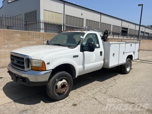Ford F-450 Komunální / Multi-užitková vozidla