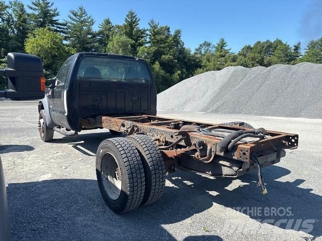 Ford F-450 Kabiny a interiér