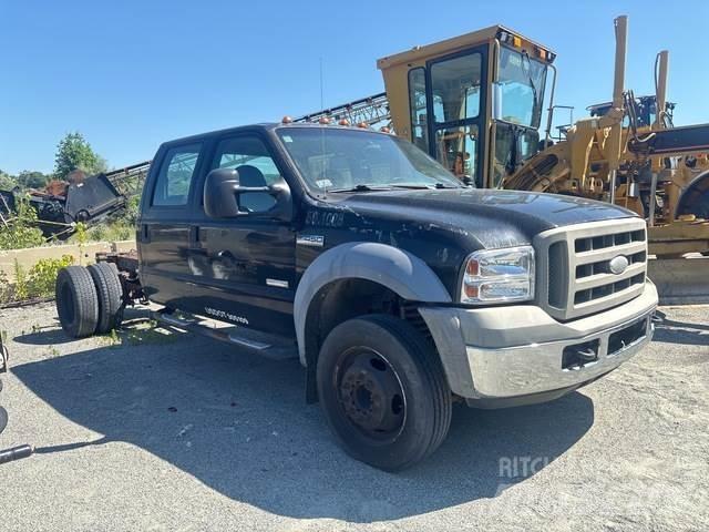 Ford F-450 Kabiny a interiér