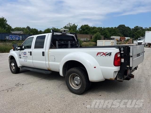Ford F-450 Další