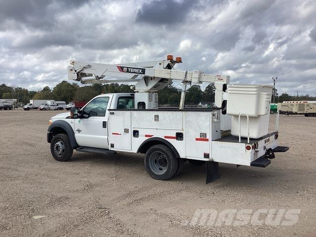 Ford F-550 Autoplošiny