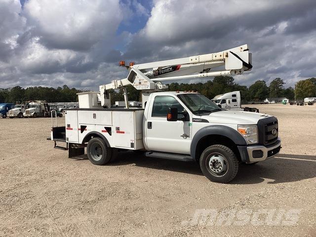 Ford F-550 Autoplošiny