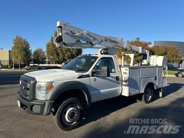 Ford F-550 Autoplošiny