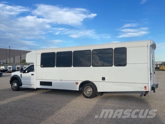 Ford F-550 Osobní vozy