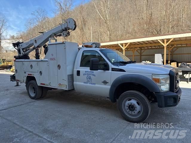 Ford F-550 Komunální / Multi-užitková vozidla
