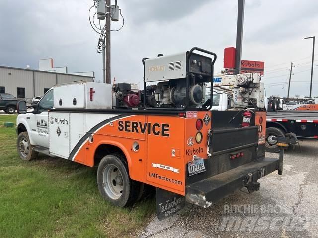 Ford F-550 Komunální / Multi-užitková vozidla