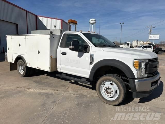 Ford F-550 Komunální / Multi-užitková vozidla