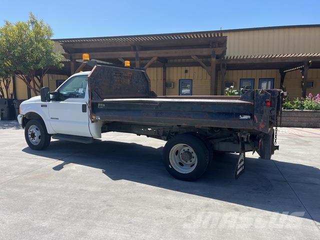 Ford F-550 Sklápěče