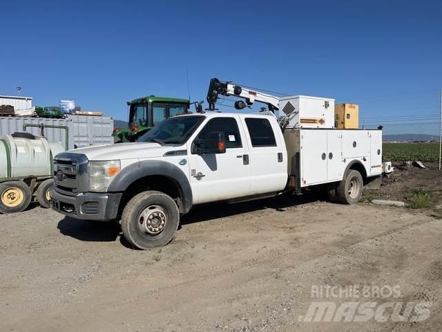 Ford F-550 Komunální / Multi-užitková vozidla