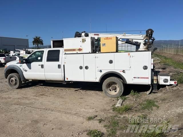 Ford F-550 Komunální / Multi-užitková vozidla