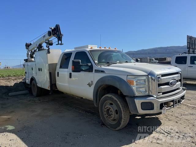 Ford F-550 Komunální / Multi-užitková vozidla
