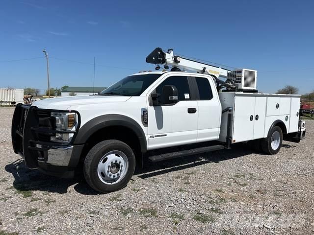 Ford F-550 Komunální / Multi-užitková vozidla