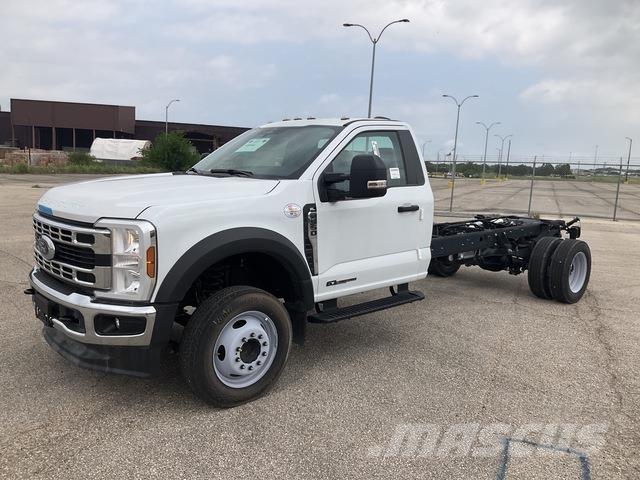 Ford F-550 Kabiny a interiér