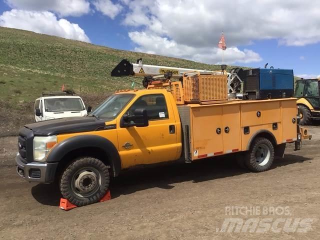 Ford F-550 Komunální / Multi-užitková vozidla