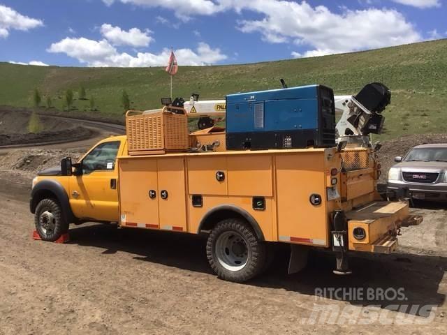 Ford F-550 Komunální / Multi-užitková vozidla