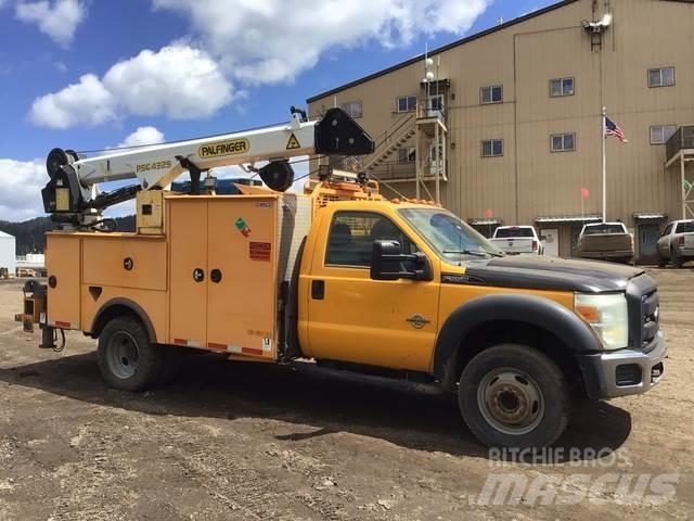 Ford F-550 Komunální / Multi-užitková vozidla