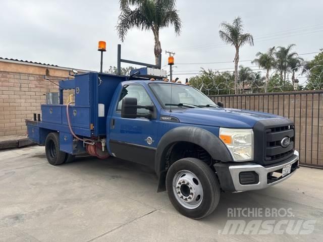 Ford F-550 Pick up/Valník