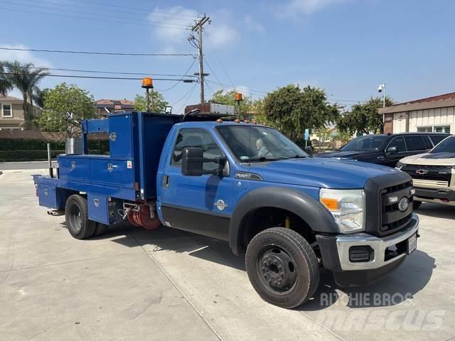Ford F-550 Pick up/Valník